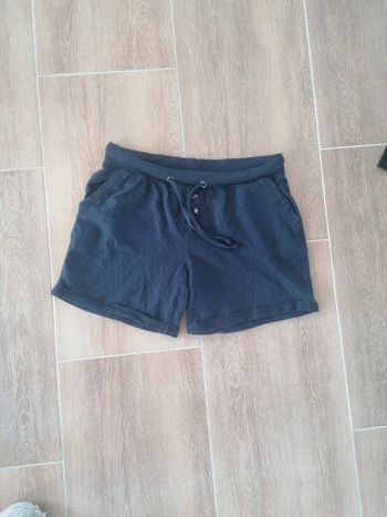 Short femme taille S