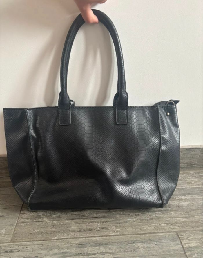 Sac noir à main/ fourre tout / sac de cours