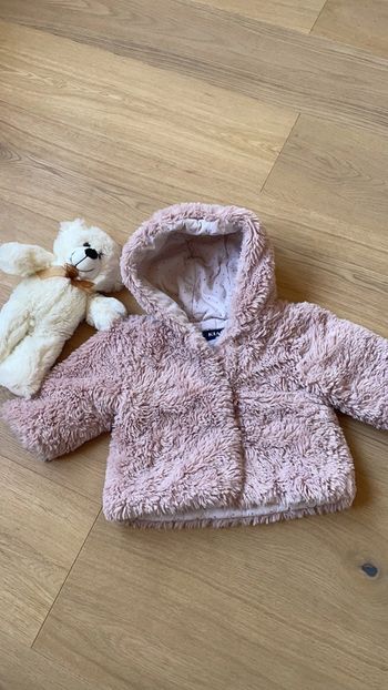 Manteau fausse fourrure Kiabi rose 12 mois