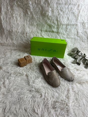 Paire de slipper Unisa taille 30