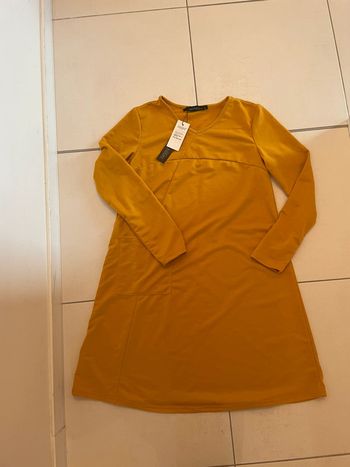 Robe jaune moutarde