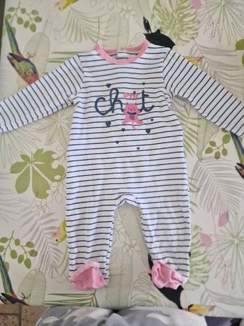 Pyjama 1 pièce sucre d'orge taille 18mois