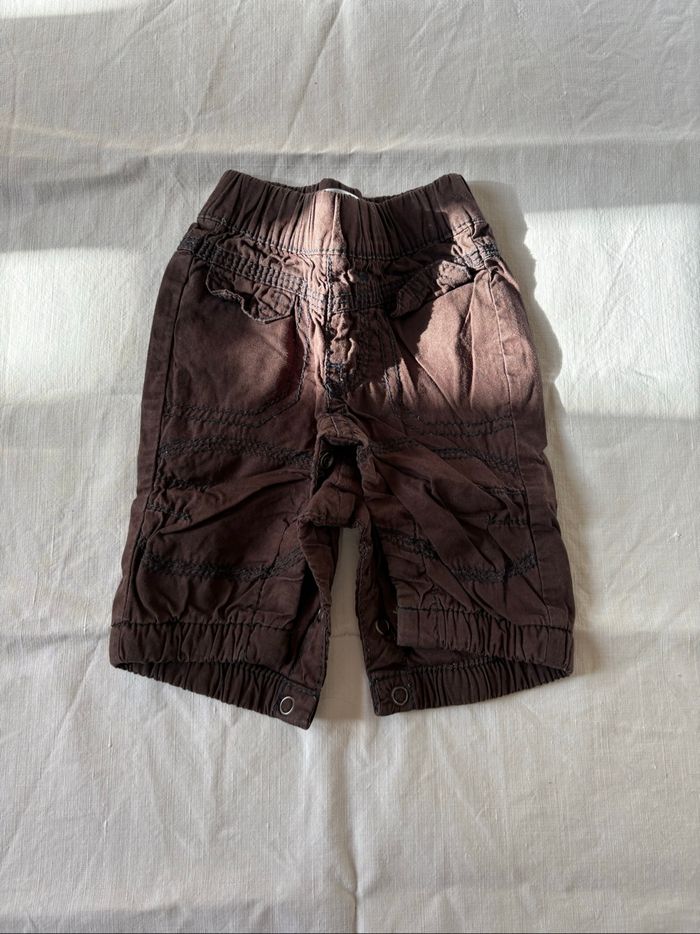 Pantalons et tee-shirts - photo numéro 4