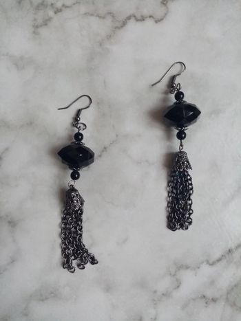 Boucles d'oreilles pampilles noires