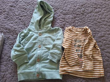 Lot manteau et tee shirt manches longues bébé garçon 12 Mois (TAO) + 1 pantalon gratuit