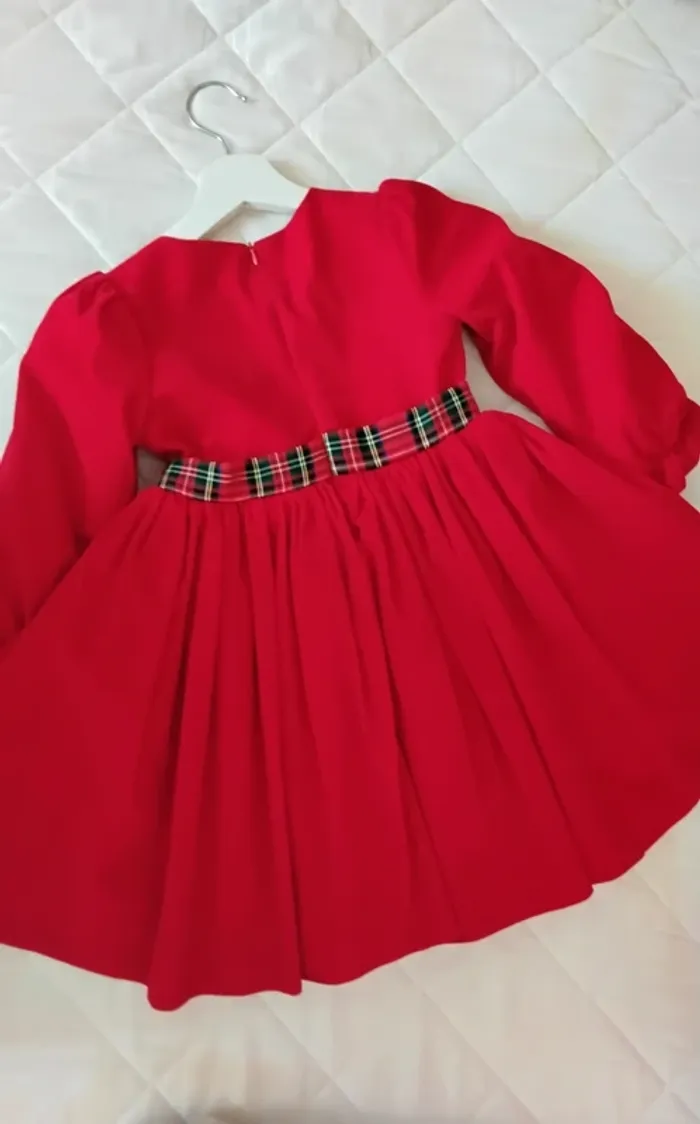 Robe rouge - photo numéro 2