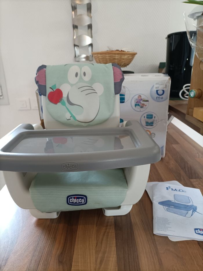 Siège réhausseur transportable et réglable "mode" gris blanc éléphant Chicco - photo numéro 5