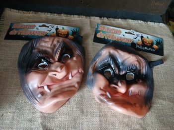 Lot de deux masques sorcière en silicone
