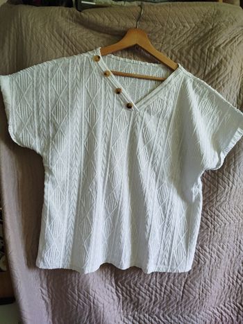 Tee shirt