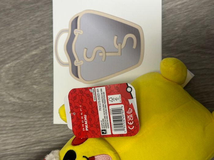 Pokémon - Pikachu Bonnet de Noël - photo numéro 4