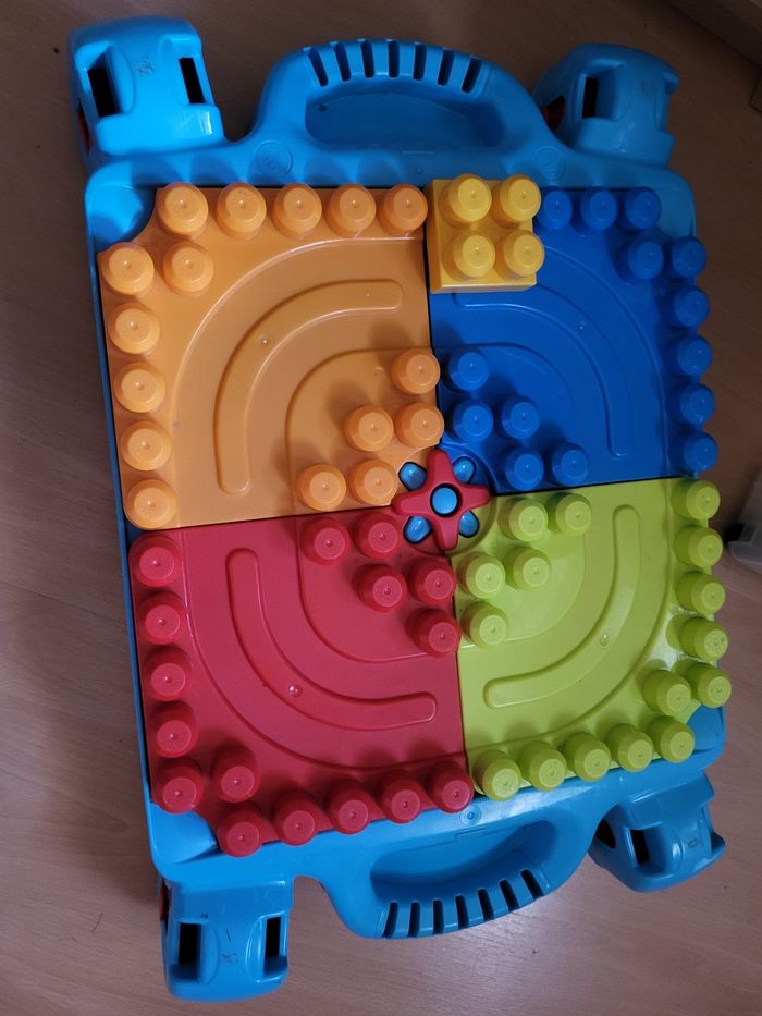 Table lego