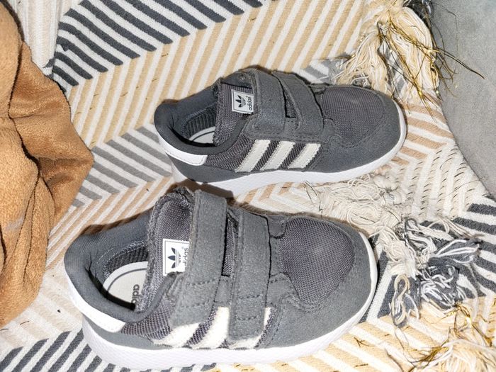 Basket adidas 23 - photo numéro 2