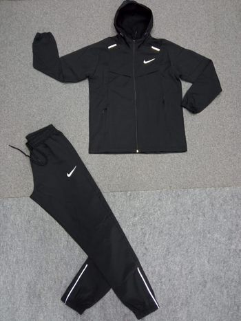 Ensemble nike