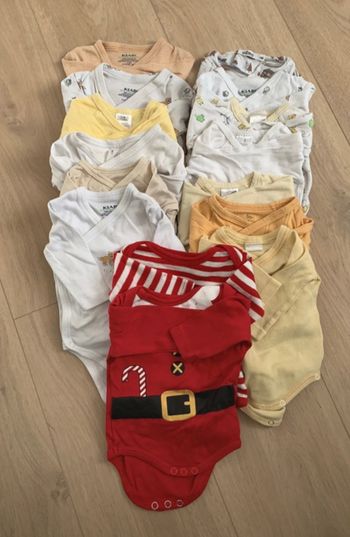 Lot 15 bodys 1 mois