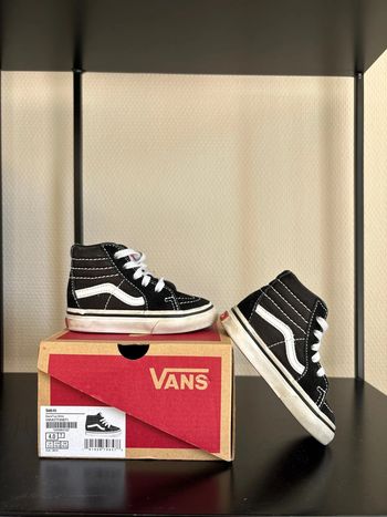Vans bébé taille 19