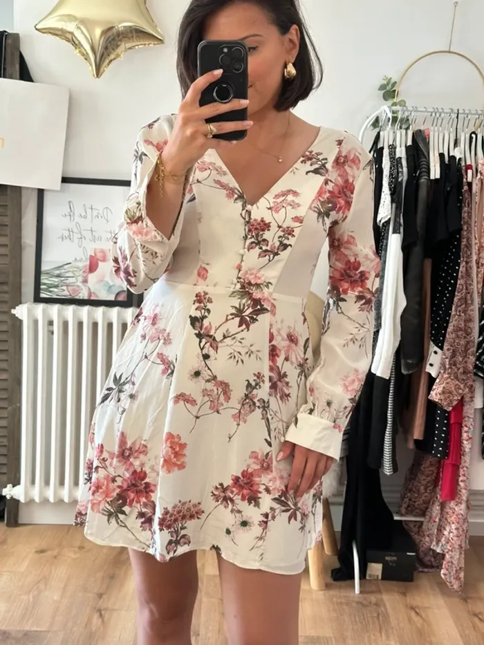 Robe The Kooples blanc cassé fleurie rose taille 36 - photo numéro 3