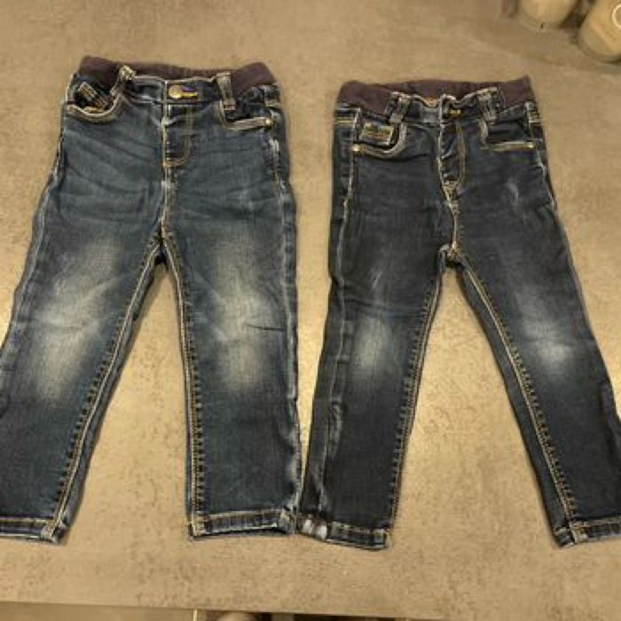 Lot de 2 jeans 18 mois tape à l’œil