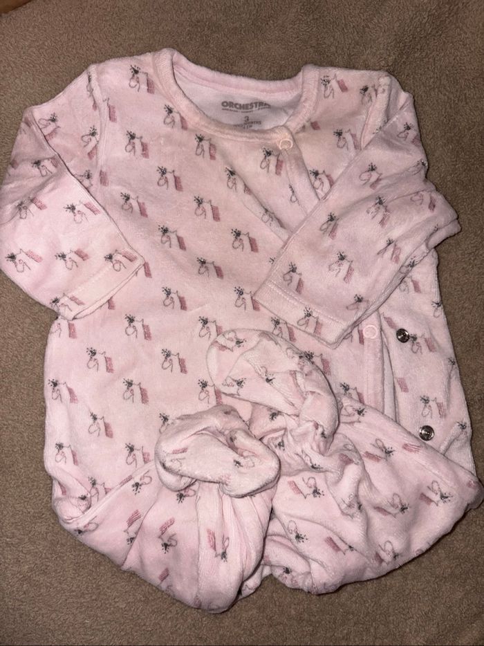 6 pyjamas