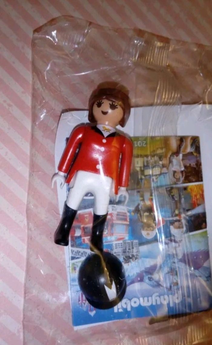 Playmobil 015 chevalière ( neuf) 🐴 - photo numéro 3