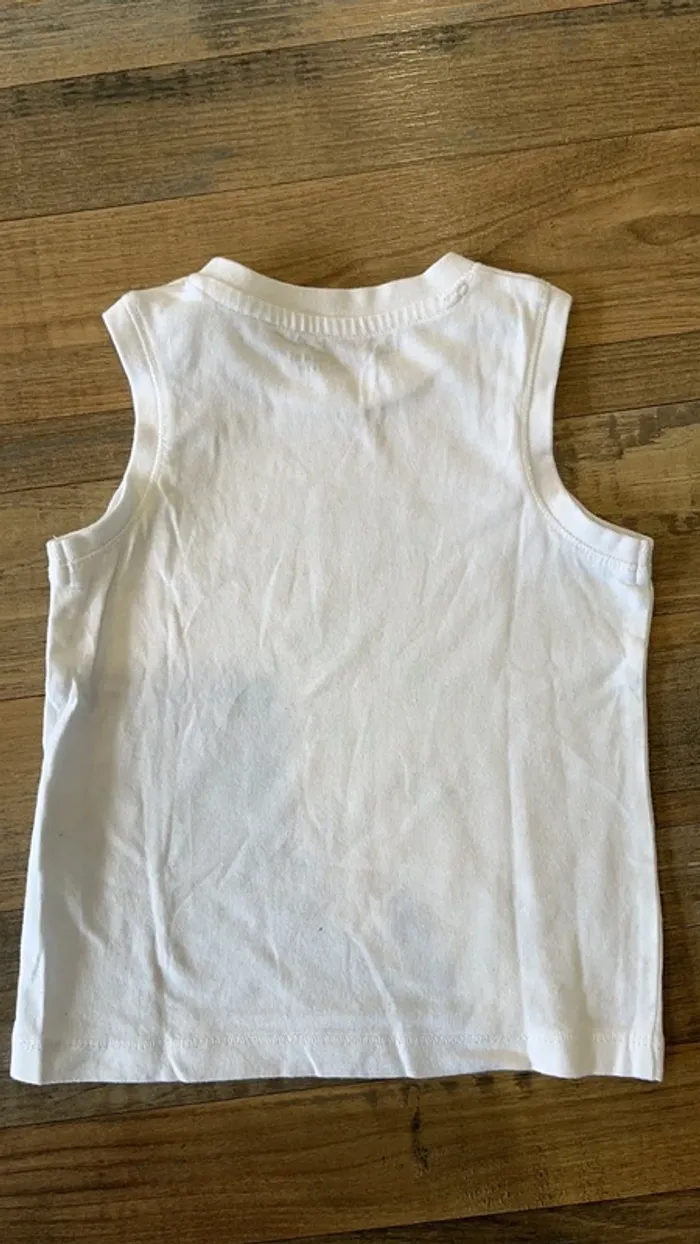 T-shirt sans manches - photo numéro 6