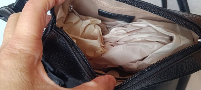 Sac bandoulière noir avec sa trousse laphrodite - photo numéro 6