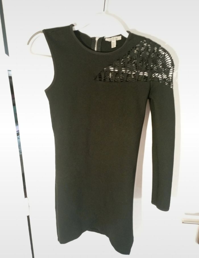 Robe noir asymétrique - photo numéro 2