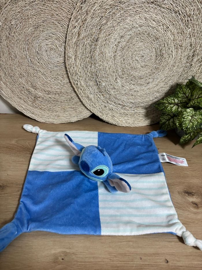 Neuf doudou plat stitch attache sucette Disney baby primark - photo numéro 2