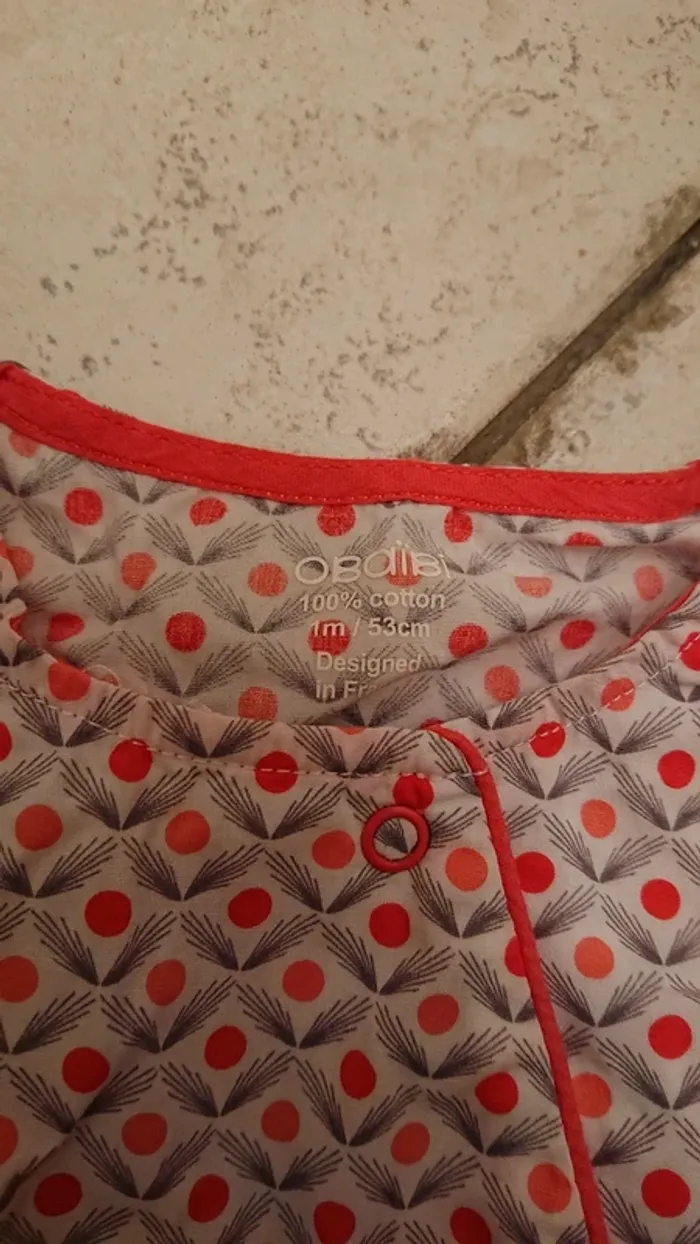 Combishort / barboteuse 1 mois à motifs gris et rouge - photo numéro 3