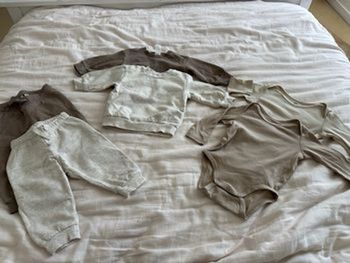 Lot vêtement bébé 4-6 mois 