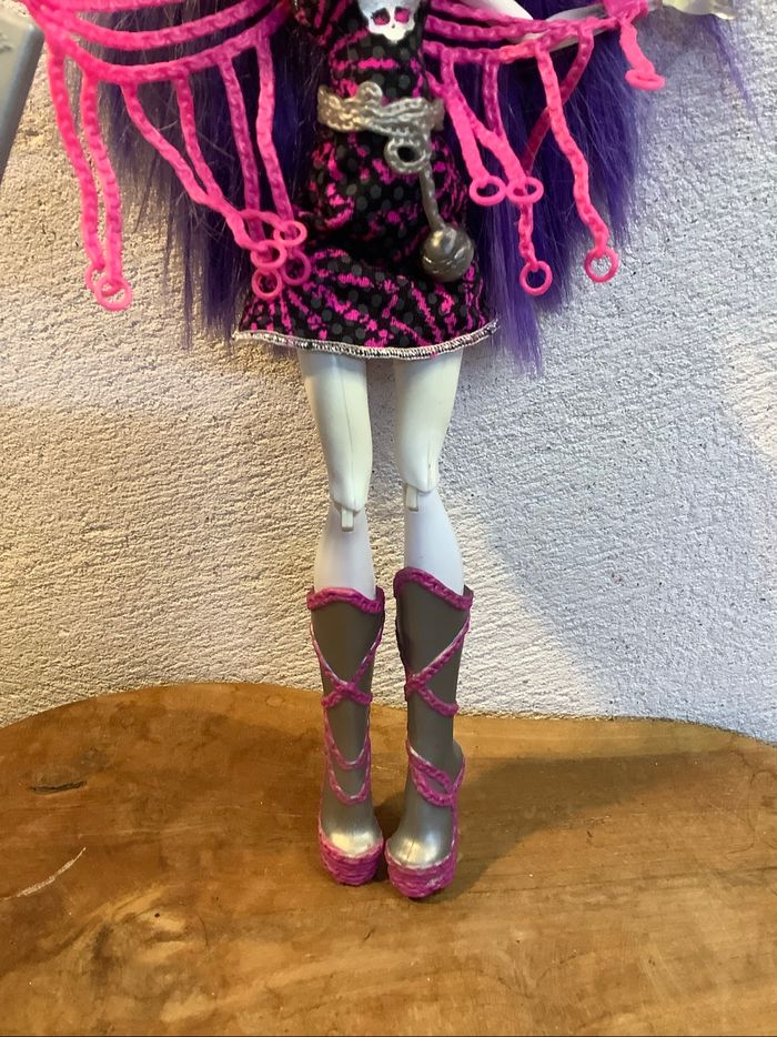 Poupée Monster High Spectra Vondergeist Power Ghouls - photo numéro 2