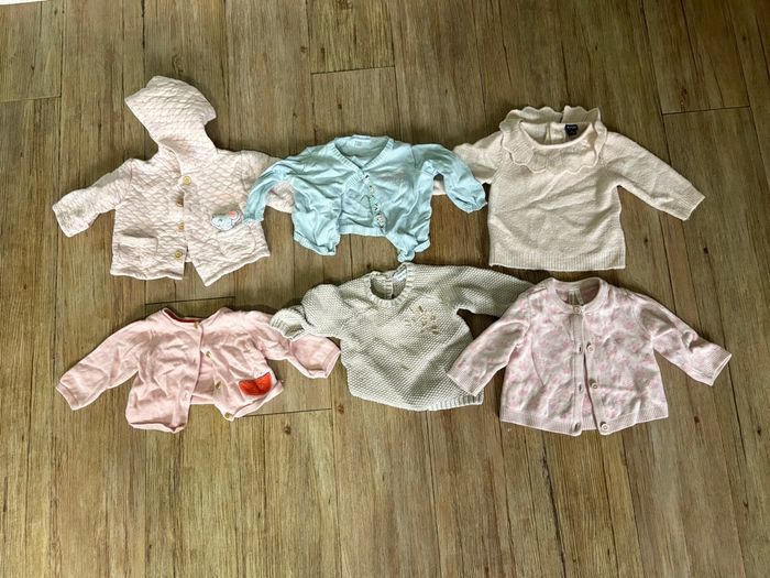 Lot 6 pulls / gilets 3 mois
