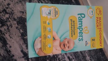 Pack 117 couches bébé pampers taille 2 neuf
