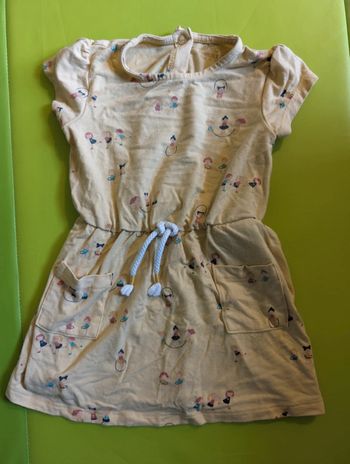 Robe cuddles & smiles