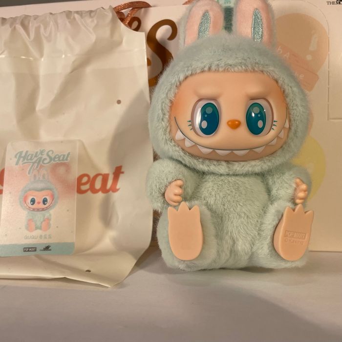 LABUBU Have a Seat "QUQU" – Figurine POP MART authentique