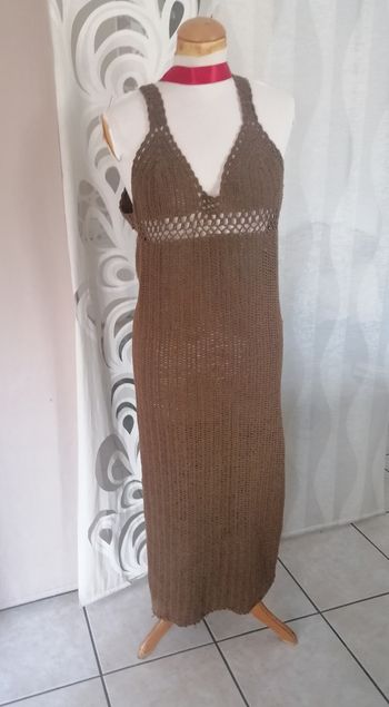 Une robe dos nu bretelles longue d'été coton crochet. Taille L. Neuve 