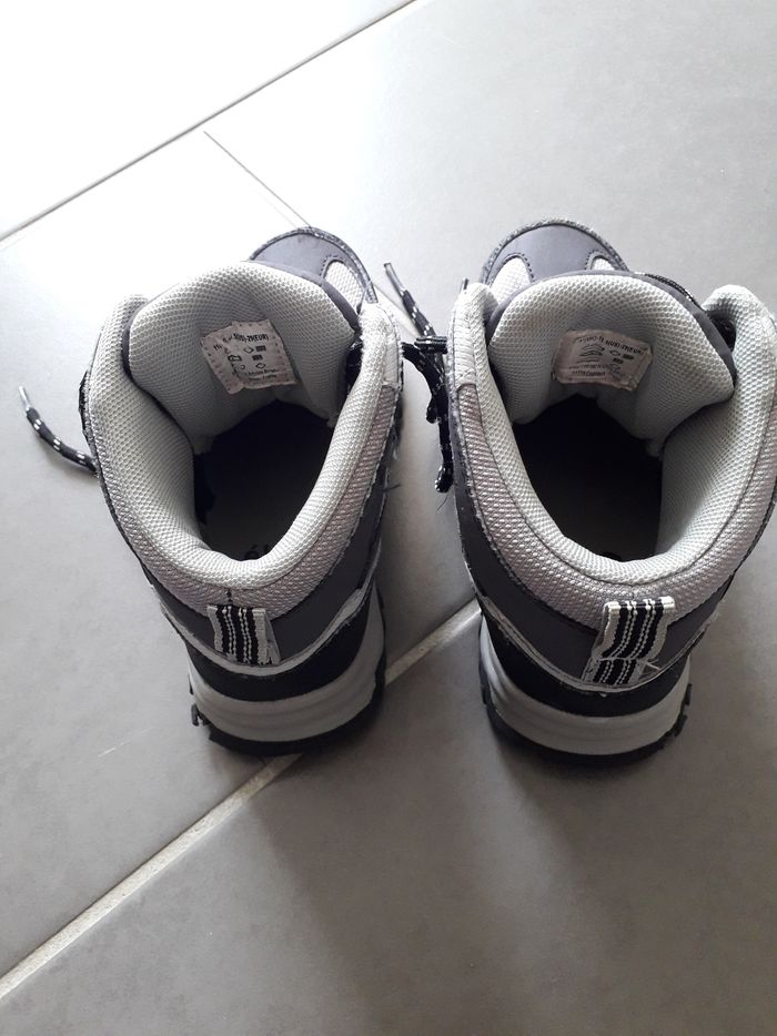 Chaussures de randonnée mixte pointure 29 - photo numéro 2