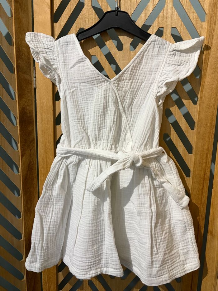 Robe blanche Okaïdi 3a - photo numéro 2