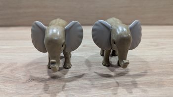 2 éléphanteaux playmobil