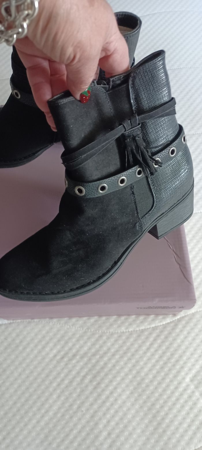 Très jolie mini bottes 👢 femme Pointure 38 - photo numéro 2