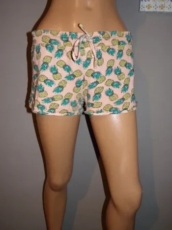 Short ananas