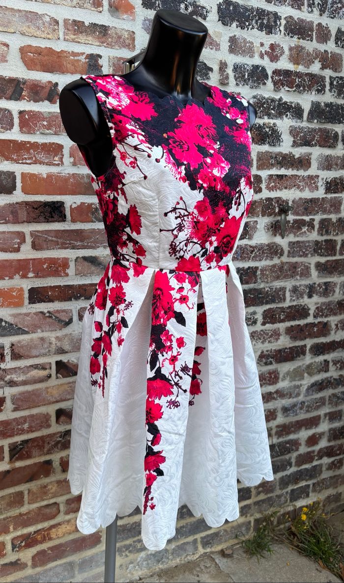 🌸 Robe blanche à imprimé floral – Taille 34 (XS) – Shein 🌸 - photo numéro 2