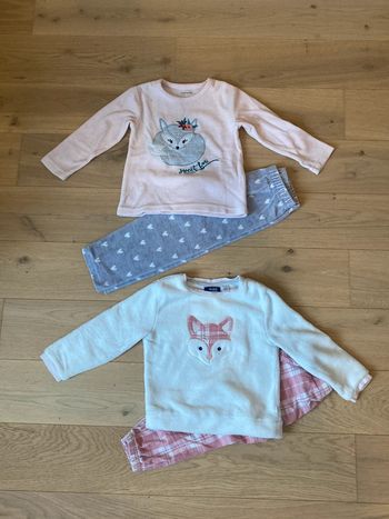 2 pyjamas velours taille 3 ans