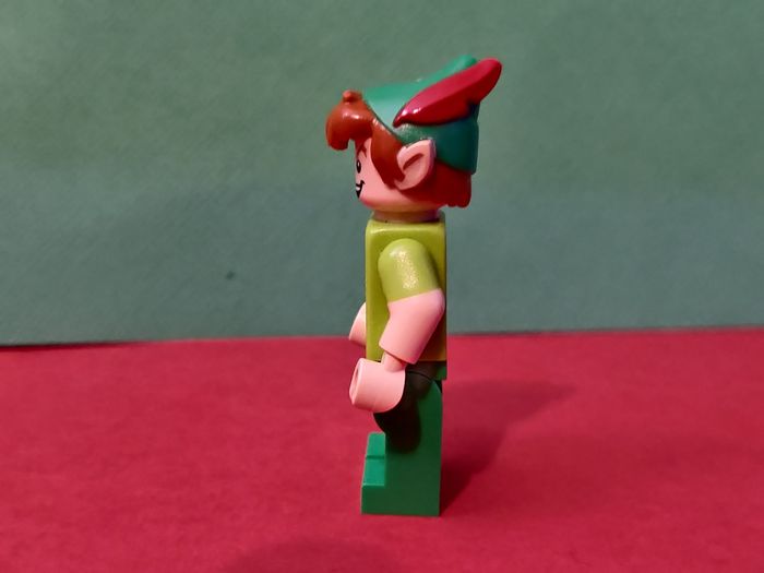 Minifig Lego Peter Pan - Disney - Complet - Vrai Lego - photo numéro 6