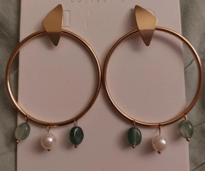 Jolies boucles d'oreilles fantaisies