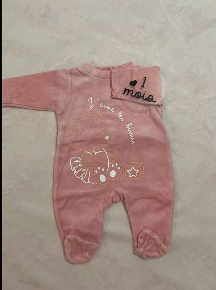 Pyjama rose  1  mois