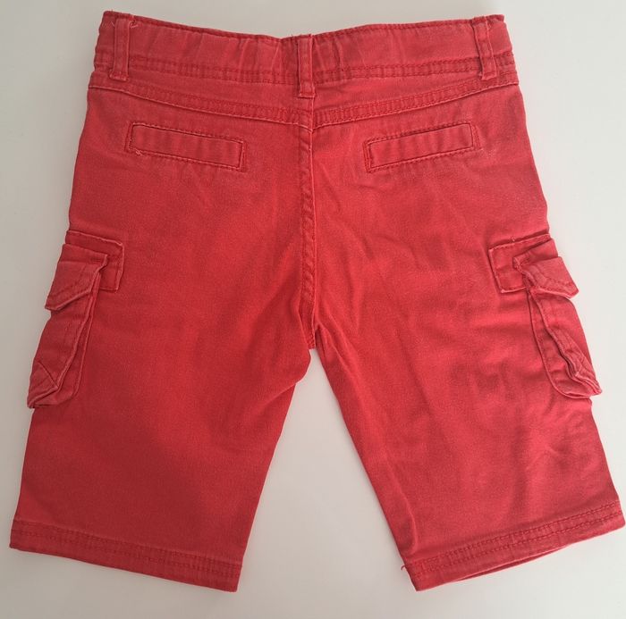 Short rouge garçon 5 ans TBE - photo numéro 4