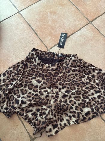 Short Boohoo taille S neuf avec étiquette