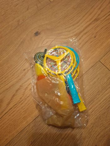 Lot jouet enfant toupies et souffleurs