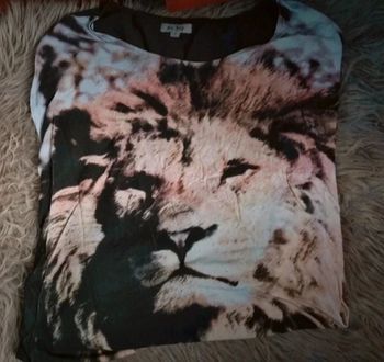 T-shirt avec lion imprimé taille 5