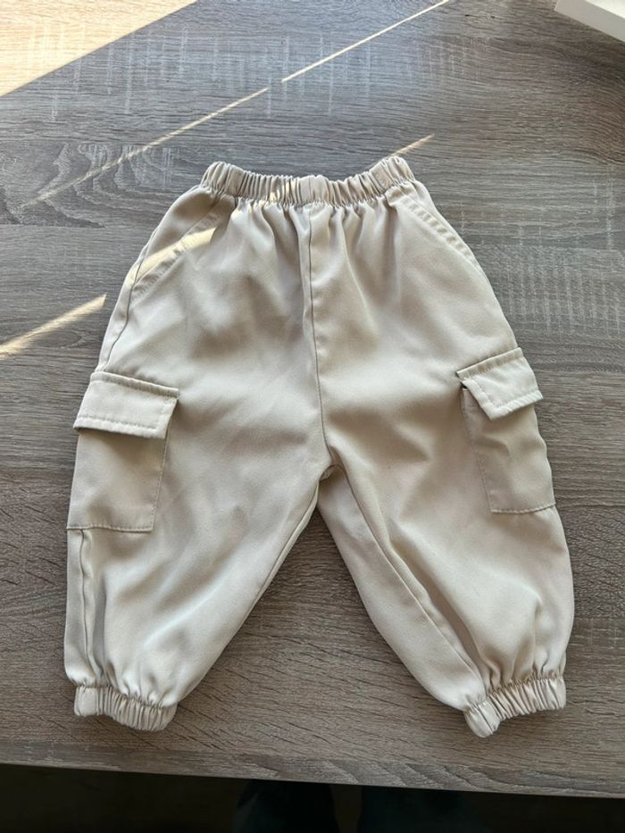 Pantalon cargo beige 6-9 mois